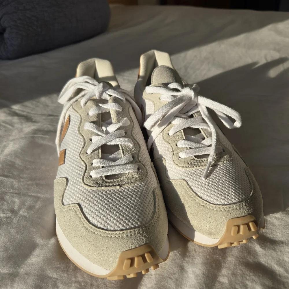 Veja White and Beige Runners Sneakers